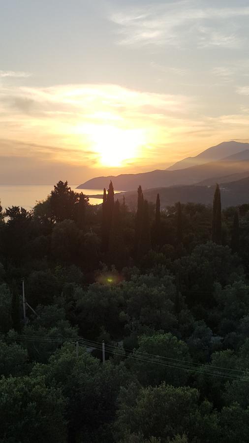 Mihalis Apartments Himare Exterior foto