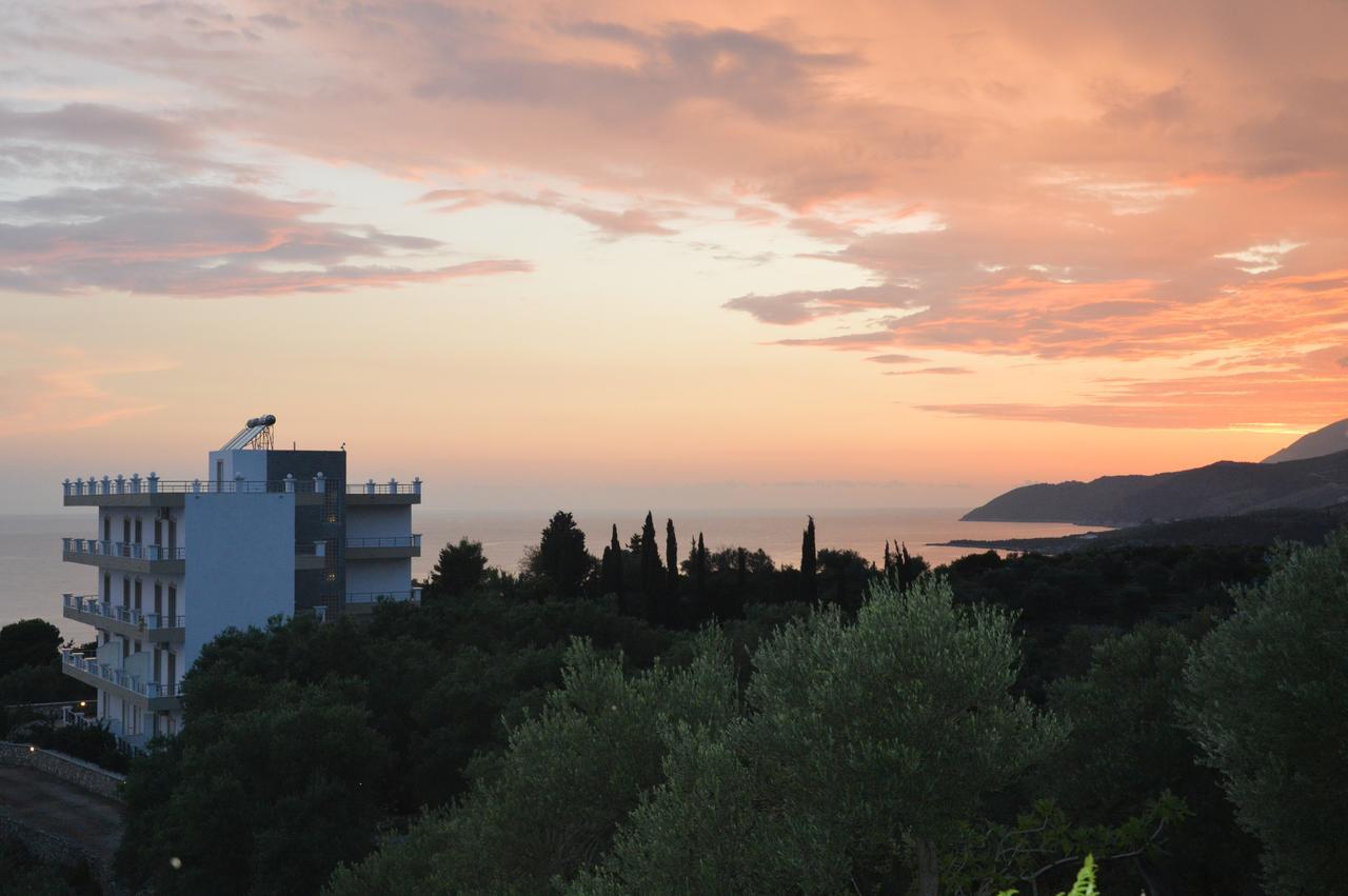 Mihalis Apartments Himare Exterior foto