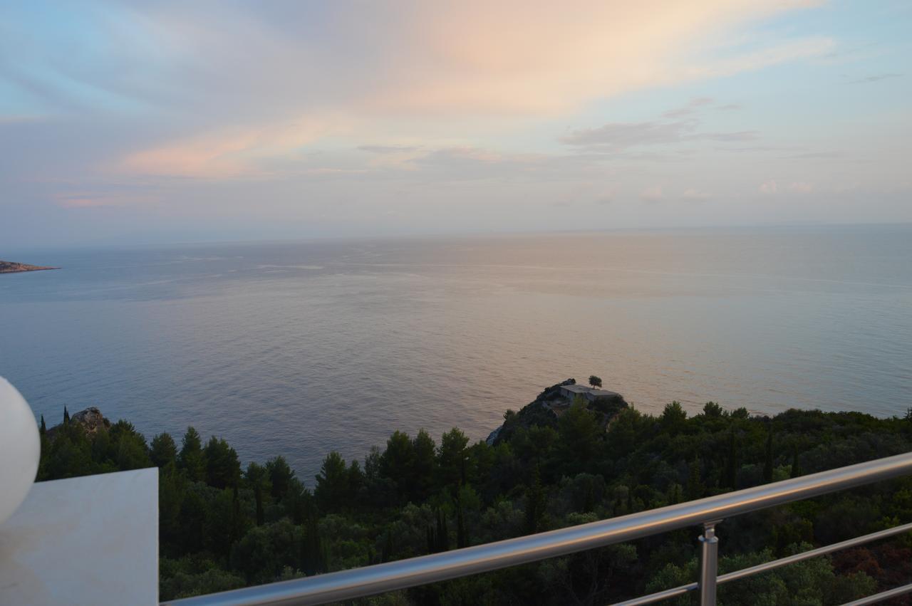 Mihalis Apartments Himare Exterior foto