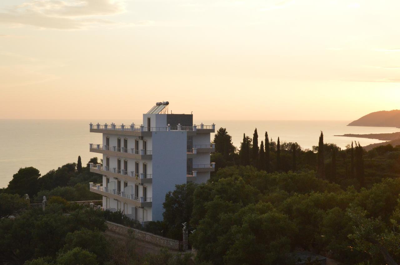 Mihalis Apartments Himare Exterior foto