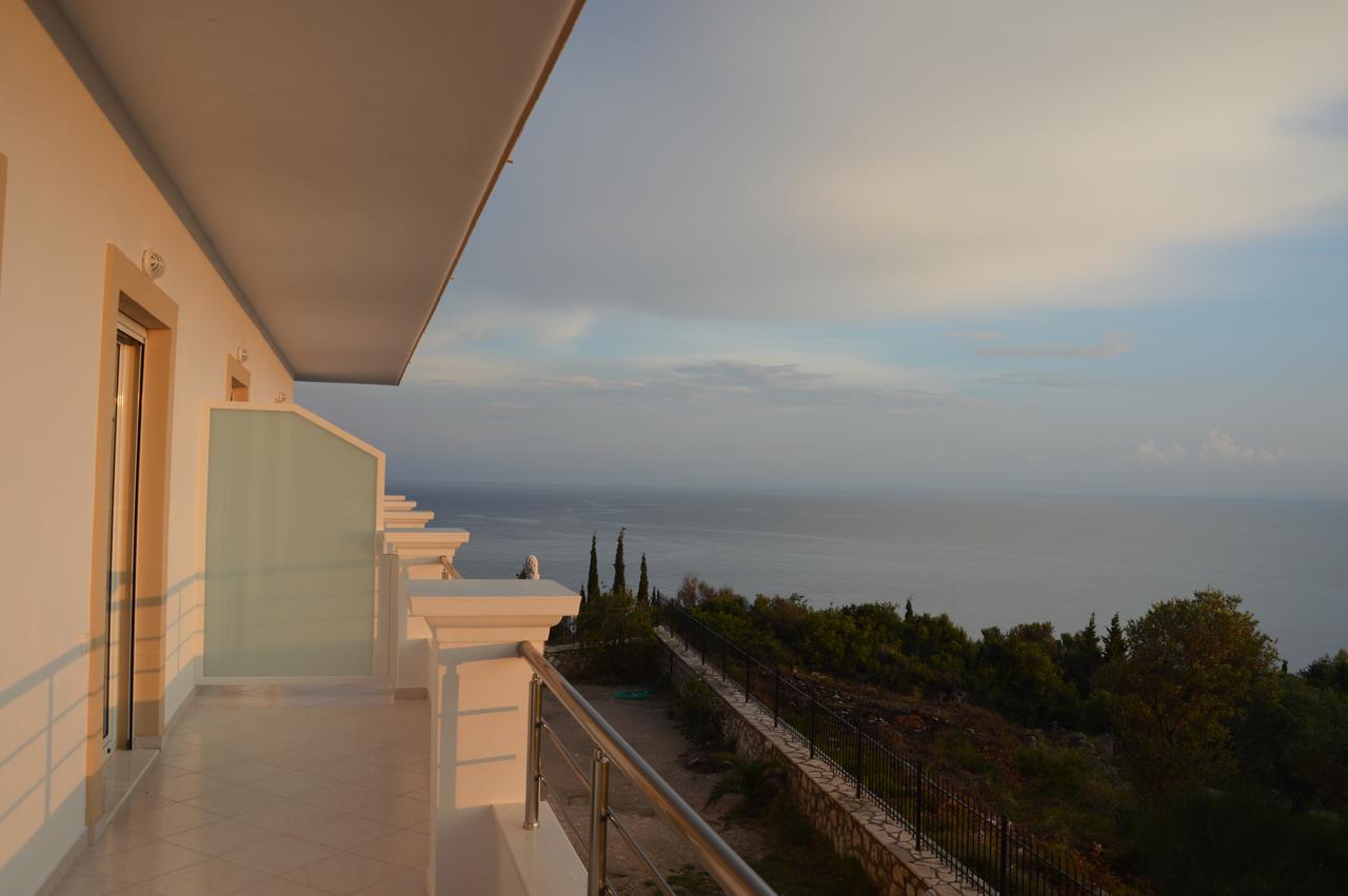 Mihalis Apartments Himare Exterior foto