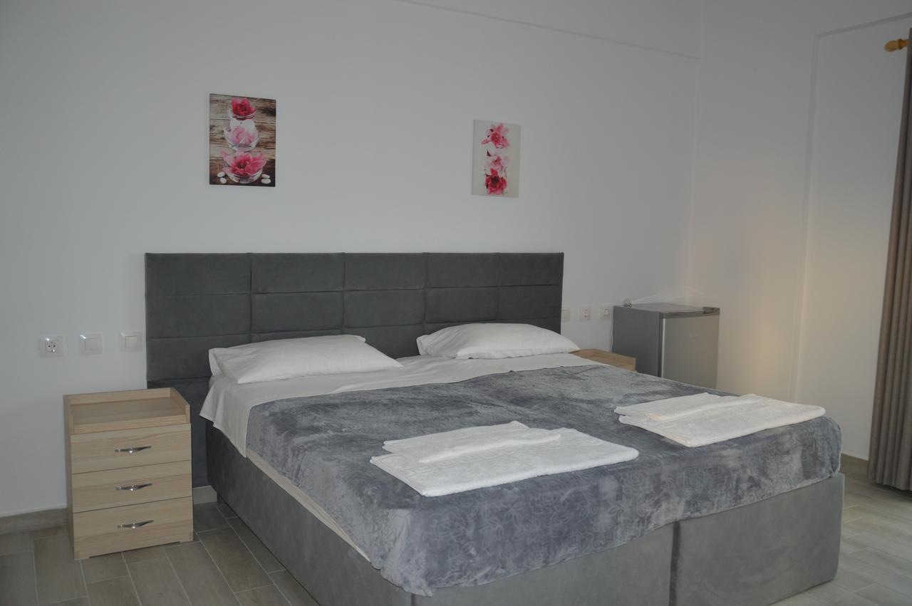 Mihalis Apartments Himare Exterior foto