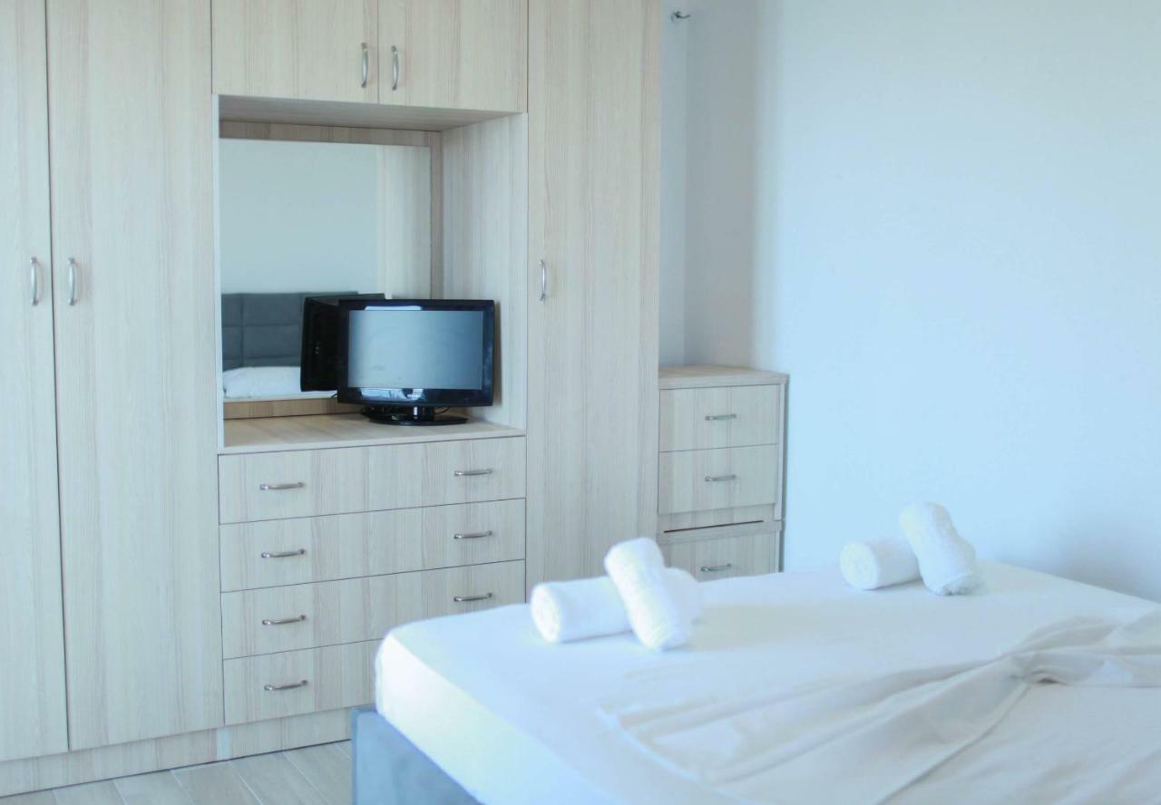 Mihalis Apartments Himare Exterior foto