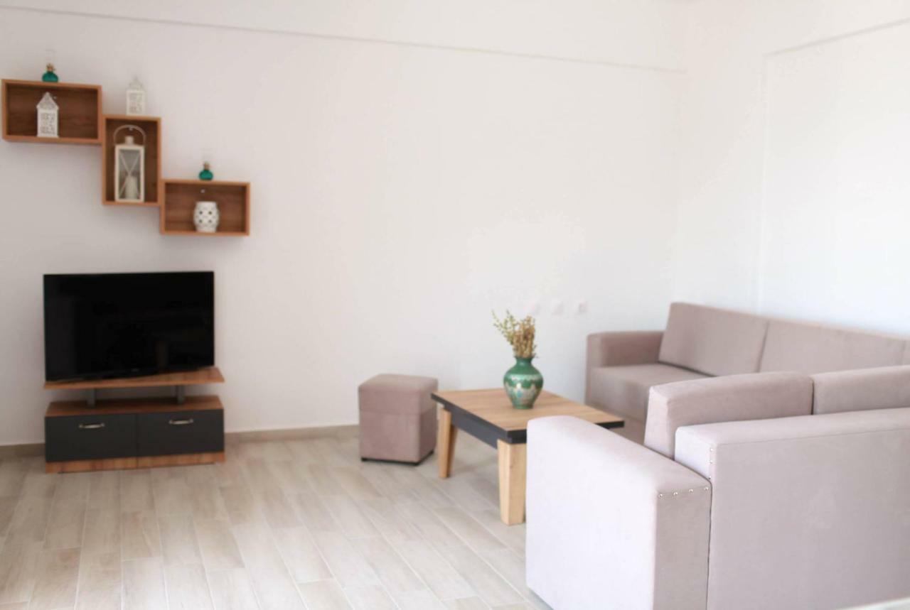 Mihalis Apartments Himare Exterior foto
