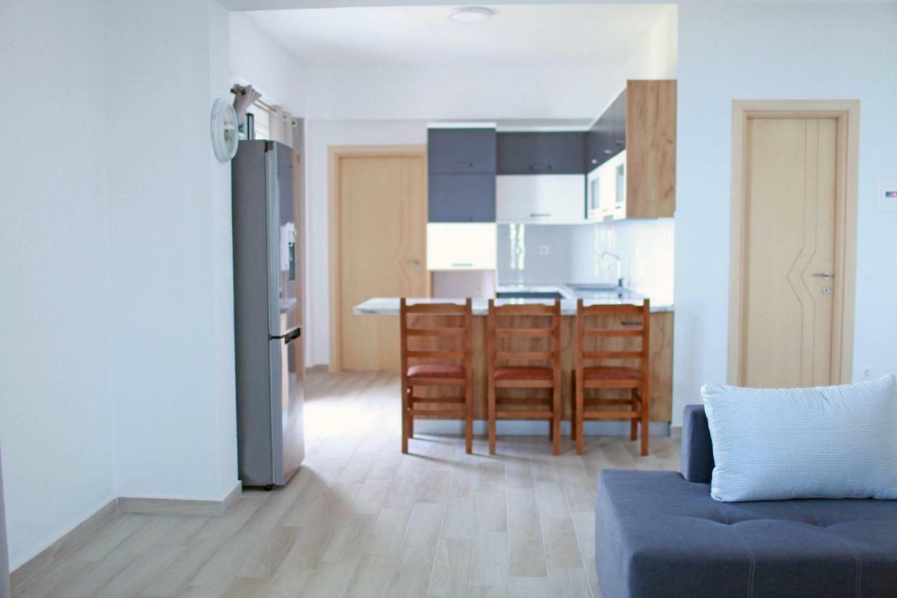 Mihalis Apartments Himare Exterior foto