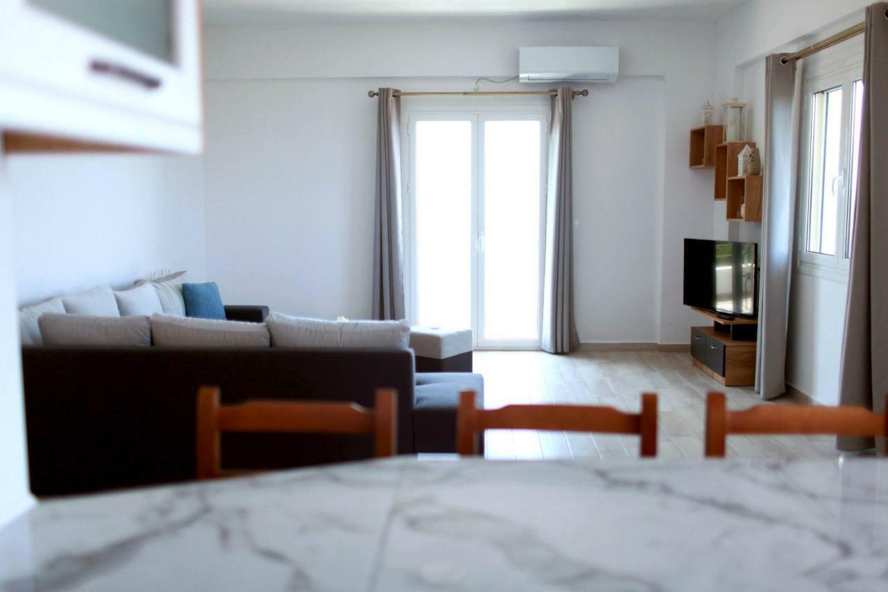 Mihalis Apartments Himare Exterior foto